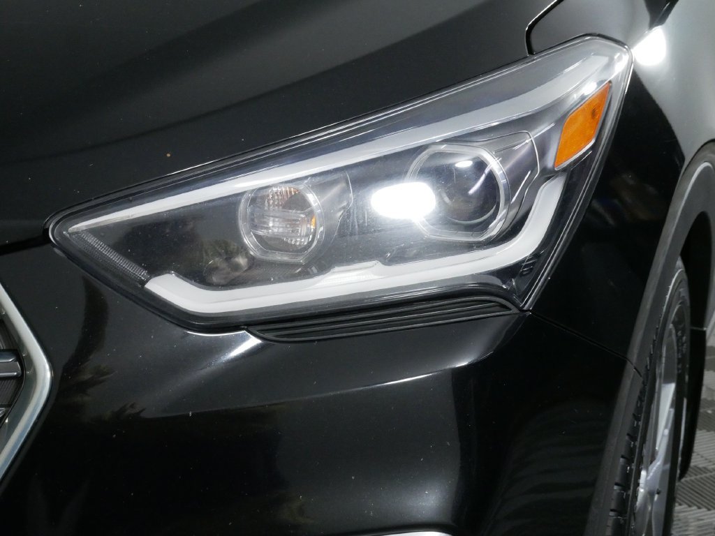 Used 2018 Hyundai Santa Fe Limited AWD/4WD image 14