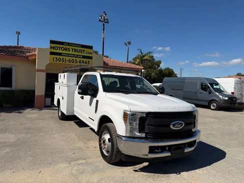 Used 2018 Ford F350 XL w/ Power Equipment Group image 7