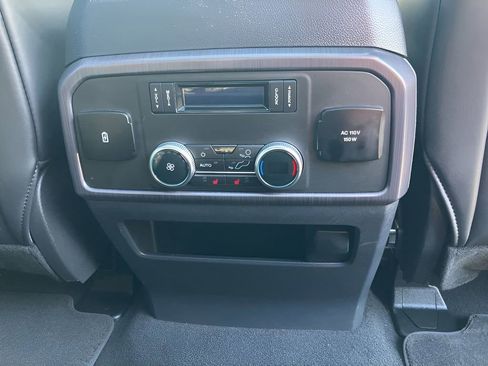 Used 2023 Ford Expedition Platinum image 35