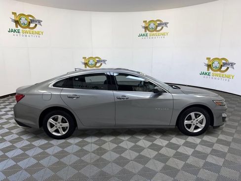 Used 2024 Chevrolet Malibu LT FWD image 11