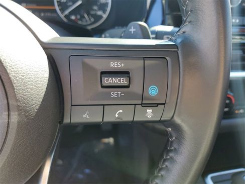 Certified 2025 Nissan Pathfinder SV image 33