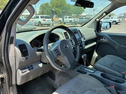 Used 2017 Nissan Frontier SV AWD/4WD image 14