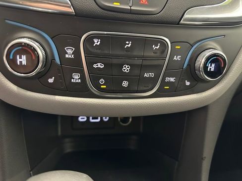 Used 2024 Chevrolet Equinox LT w/ LPO, Floor Liner Package image 30