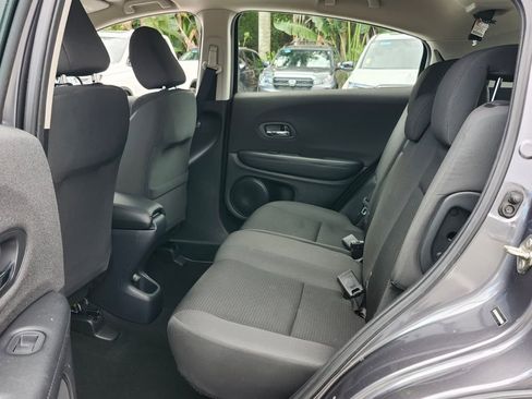 Certified 2019 Honda HR-V LX image 7