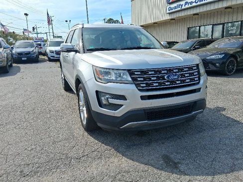 Used 2016 Ford Explorer Limited image 2