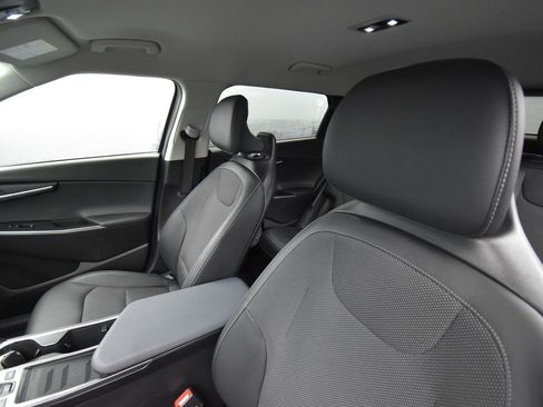 Used 2024 Kia EV6 Light image 14