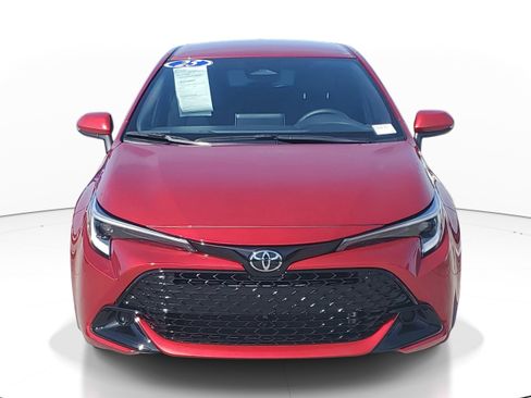 Used 2025 Toyota Corolla SE FWD image 2