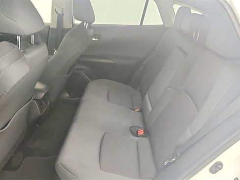 Used 2021 Toyota Venza LE image 25