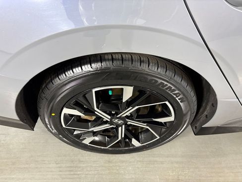 Used 2025 Hyundai Sonata SEL FWD image 10