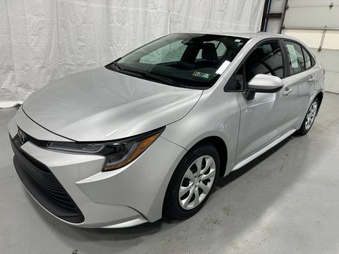 Used 2026 Toyota Corolla LE FWD image 3