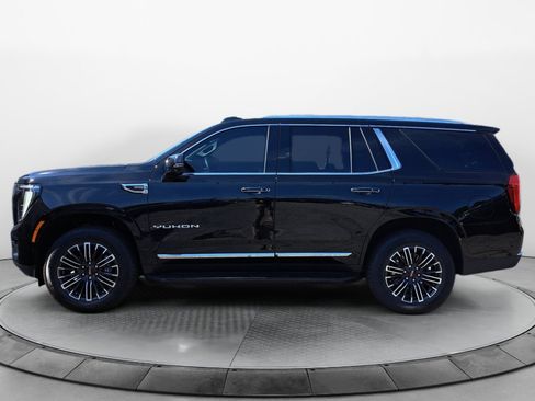 Used 2025 GMC Yukon Elevation AWD/4WD image 4