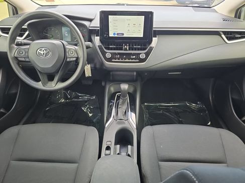 Used 2025 Toyota Corolla LE FWD image 8