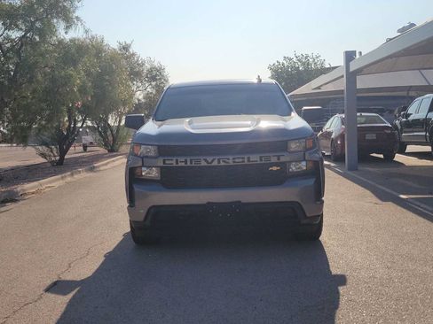 Used 2020 Chevrolet Silverado 1500 Custom w/ Custom Value Package RWD image 3