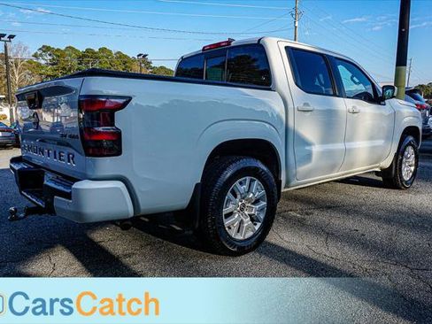 Used 2022 Nissan Frontier SV image 15