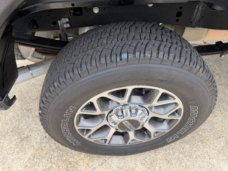 Used 2022 Ford F250 Lariat AWD/4WD image 9