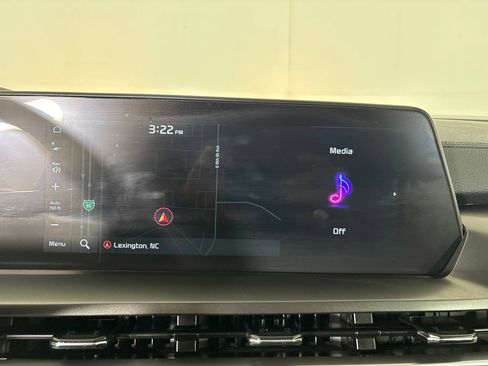 Used 2025 Kia Telluride S FWD image 23