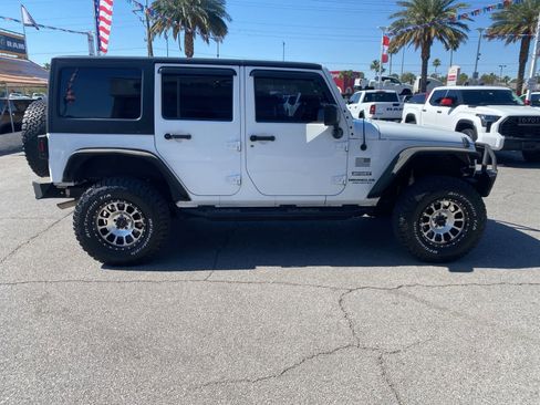 Used 2017 Jeep Wrangler Unlimited Sport w/ Quick Order Package 24S AWD/4WD image 5