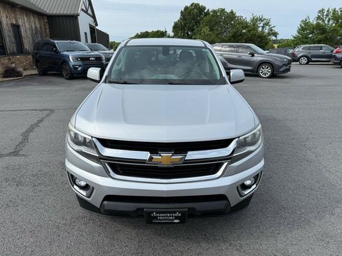 Used 2018 Chevrolet Colorado LT w/ LT Convenience Package RWD image 11