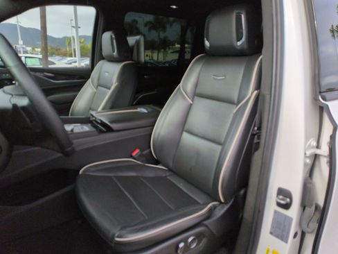 Used 2021 Cadillac Escalade ESV Sport w/ Heavy-Duty Trailer Package image 16