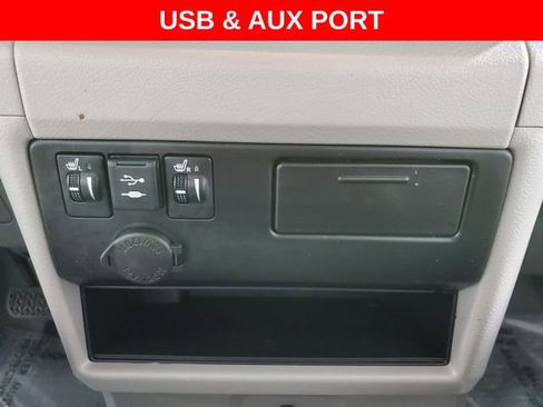 Used 2019 Toyota Sienna XLE image 24