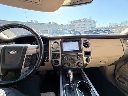 Used 2017 Ford Expedition Limited w/ Equipment Group 301A image 18