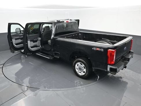 Used 2025 Ford F250 XLT AWD/4WD image 25