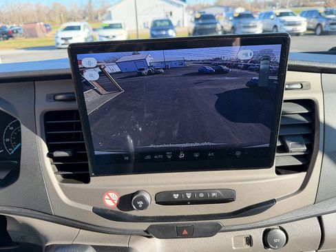 Used 2022 Ford Transit 350 XLT image 31