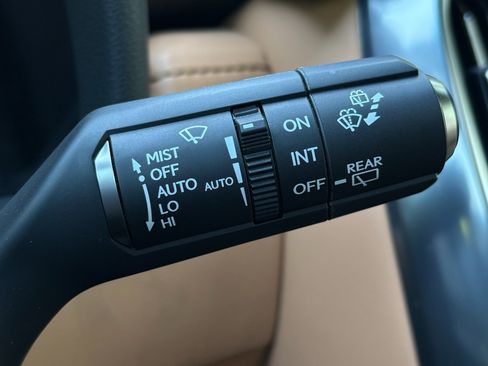 Used 2023 Lexus LX 600 4WD w/ Accessory Package (Z1) image 47