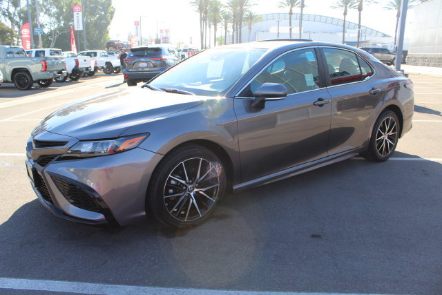 Certified 2023 Toyota Camry SE FWD image 5