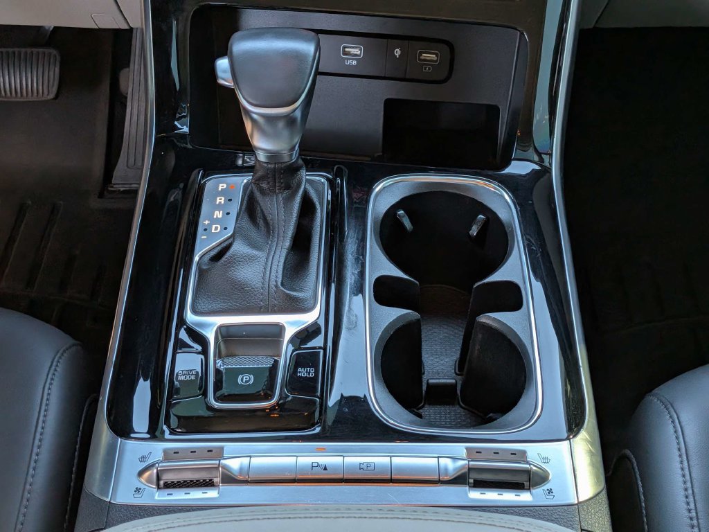 Used 2024 Kia Carnival SX FWD image 21