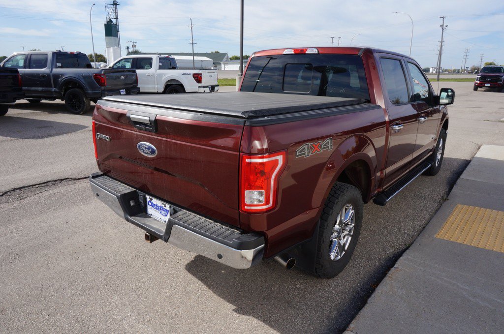 Used 2016 Ford F150 XLT w/ Equipment Group 302A Luxury AWD/4WD image 4
