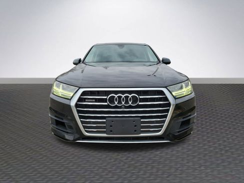 Used 2019 Audi Q7 3.0T Premium Plus image 2