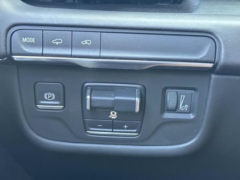 Used 2022 Cadillac Escalade ESV Sport Platinum w/ Heavy-Duty Trailer Package RWD image 24