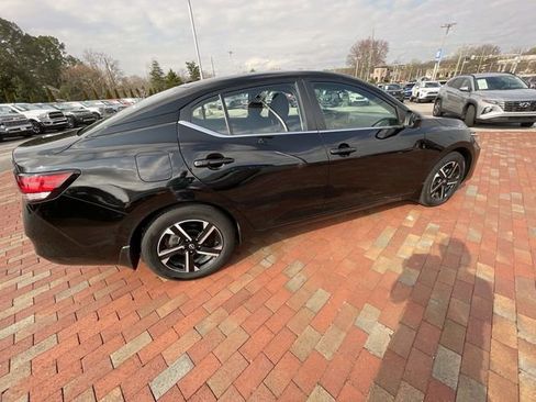 Used 2025 Nissan Sentra SV image 35