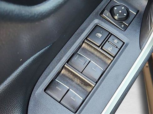 Used 2025 Toyota RAV4 XLE FWD image 11