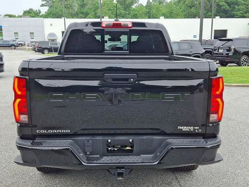 Certified 2023 Chevrolet Colorado LT w/ LT Convenience Package III AWD/4WD image 5