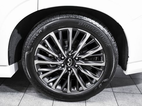 Used 2025 INFINITI QX80 Autograph image 8