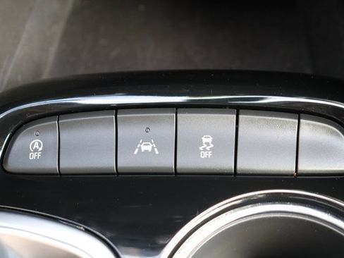 Used 2025 Buick Encore GX Preferred FWD image 17
