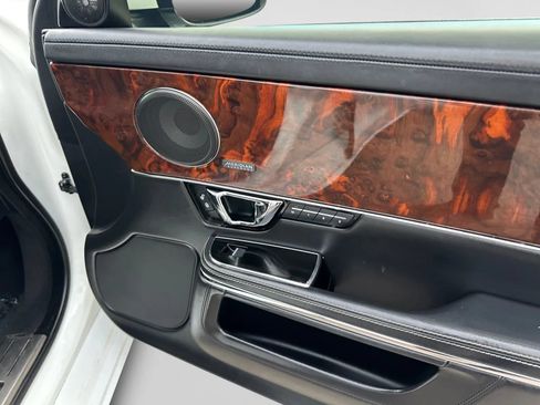 Used 2016 Jaguar XJ L Portfolio RWD image 23