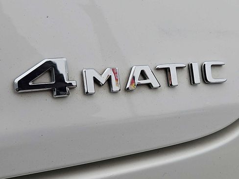 Used 2023 Mercedes-Benz CLA 250 4MATIC image 33