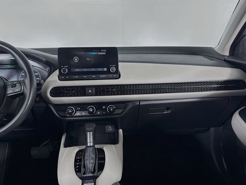 Certified 2024 Honda HR-V LX image 11