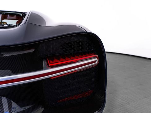 Used 2018 Bugatti Chiron AWD/4WD image 29