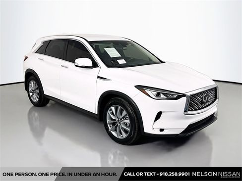 Used 2022 INFINITI QX50 Pure image 3