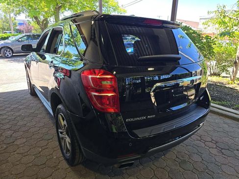 Used 2017 Chevrolet Equinox Premier w/ Enhanced Convenience Package AWD/4WD image 2