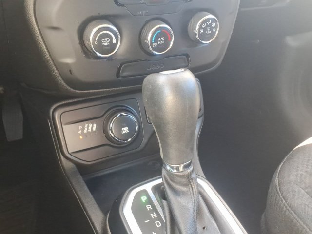 Used 2018 Jeep Renegade Sport w/ Power & Air Group AWD/4WD image 18