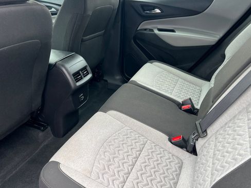 Used 2024 Chevrolet Equinox LS AWD/4WD image 9