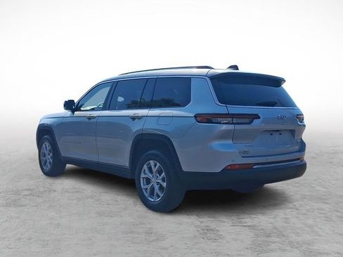Used 2023 Jeep Grand Cherokee L Limited AWD/4WD image 4
