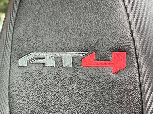 Used 2022 GMC Canyon AT4 AWD/4WD image 15