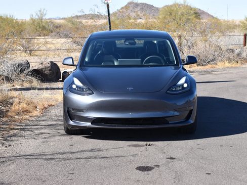 Used 2023 Tesla Model 3 Standard Range RWD image 2