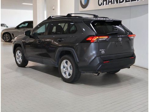 Used 2021 Toyota RAV4 XLE w/ Convenience Package AWD/4WD image 5